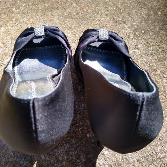 Black Michaelangelo Heels with Shimmering Silver Buckle - Picture 4 of 11